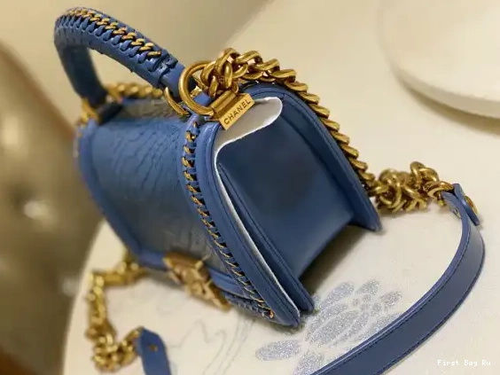 First Bag Ru BOY CHANEL BAG 20CM 0504